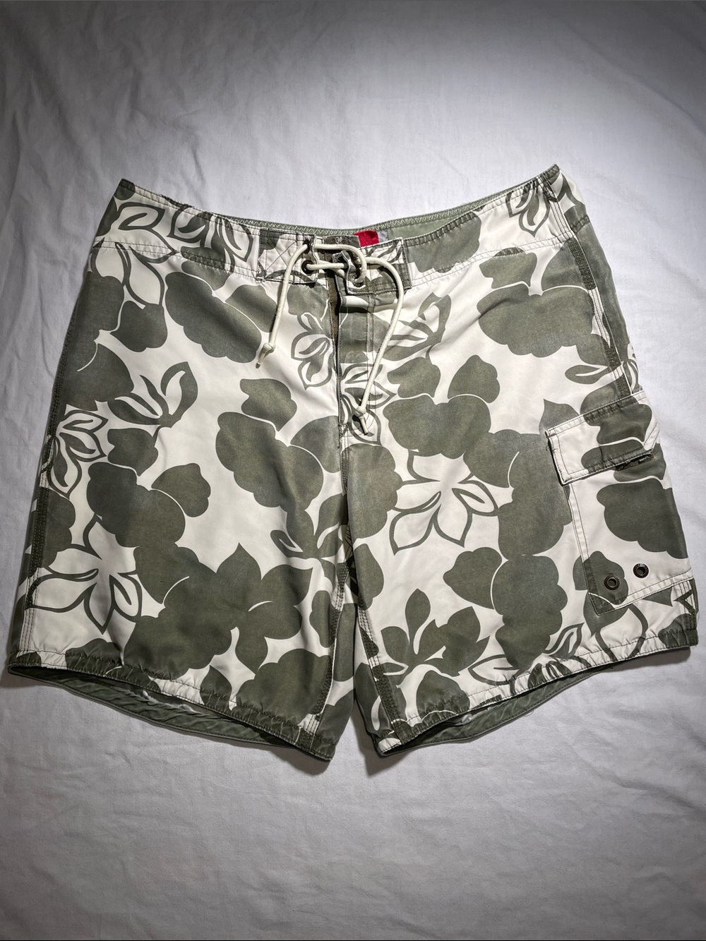 Mossimo Supply Co. Olive and Cream Floral Swim Board Shorts